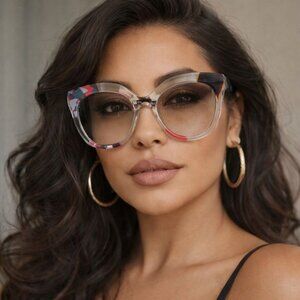 FENDI RETRO Set - Sunglasses w/Case + Authenticity Card